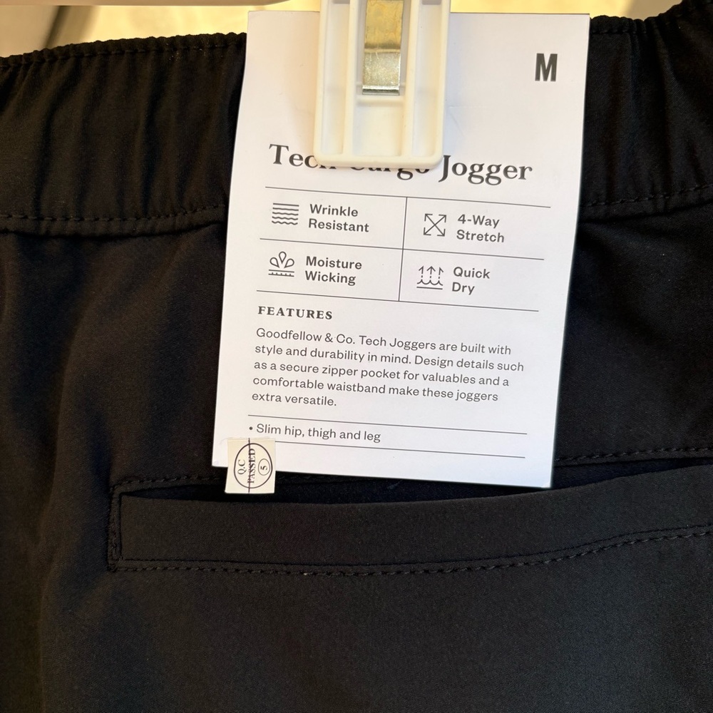 Men's Tapered Tech Cargo Jogger Pants, Goodfellow & Co, Black, NWT Size M - Picture 6 of 6
